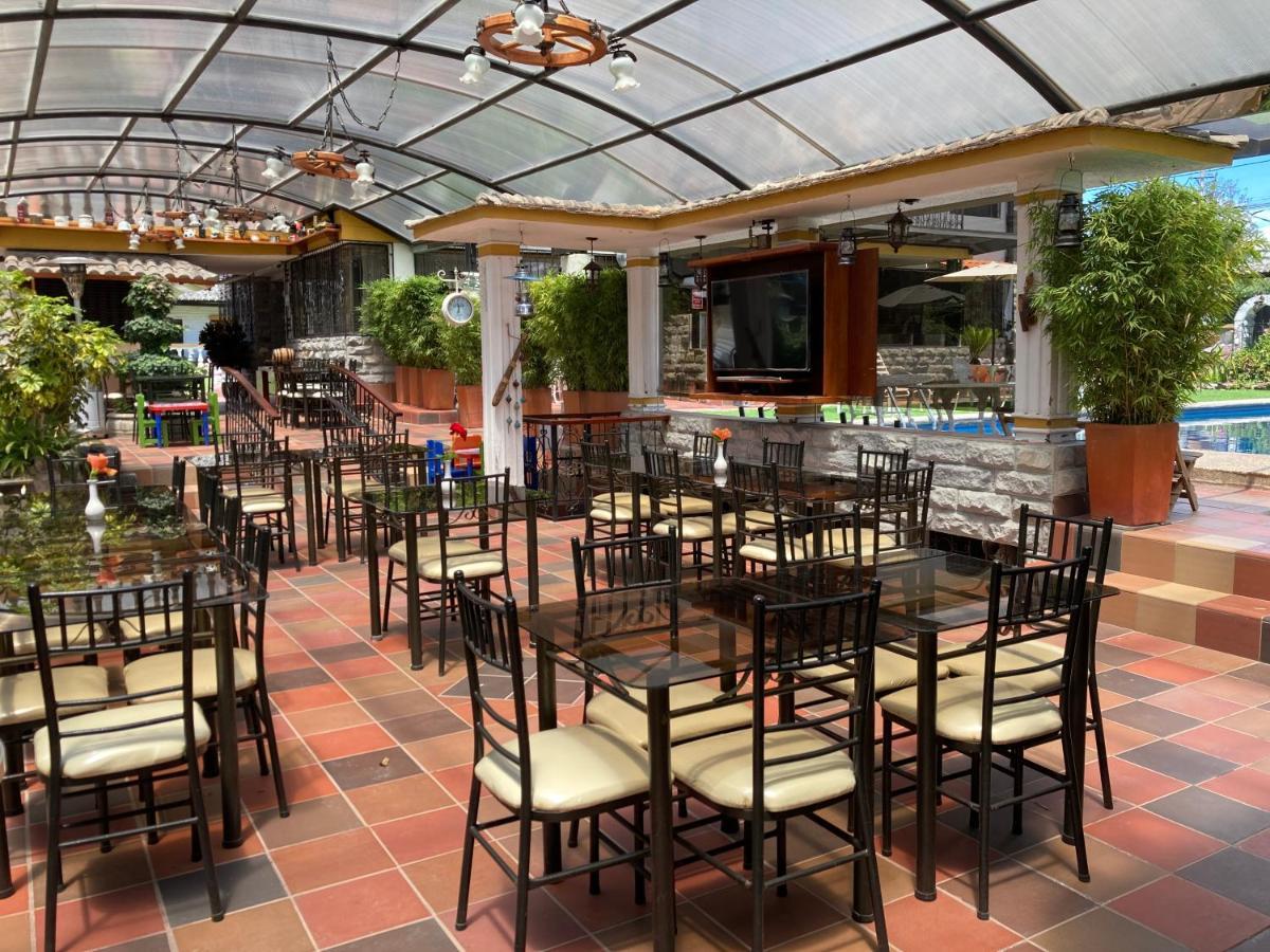 Hosteria Casa Silva Checa Bagian luar foto
